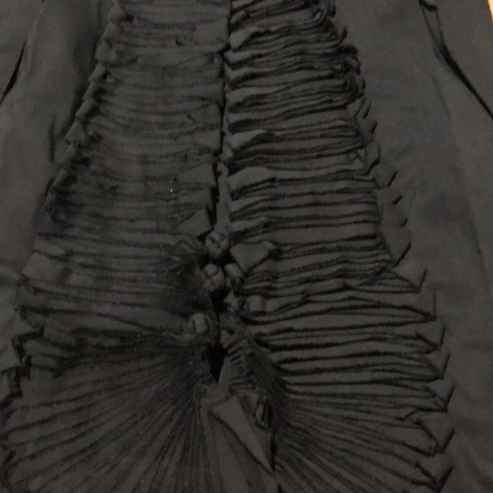 BCBG MaxAzria Poplin Ruffle Racerback Top - Picture 5 of 6